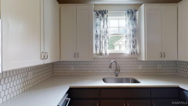 1318 WOODWARD Avenue, Montgomery, AL 36106