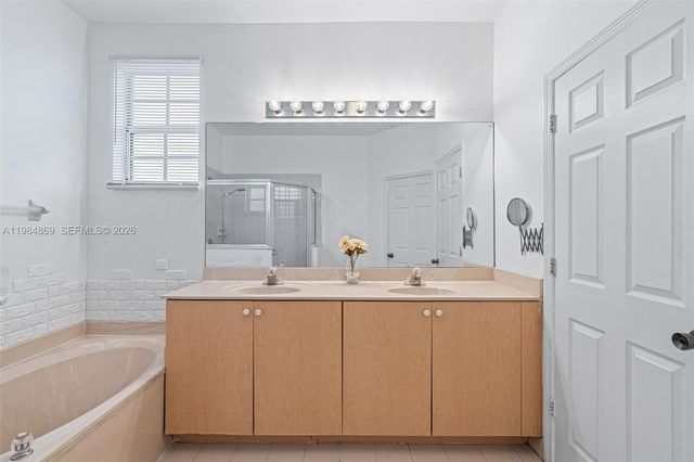 2109 NE 3rd Ct, Homestead, FL 33033