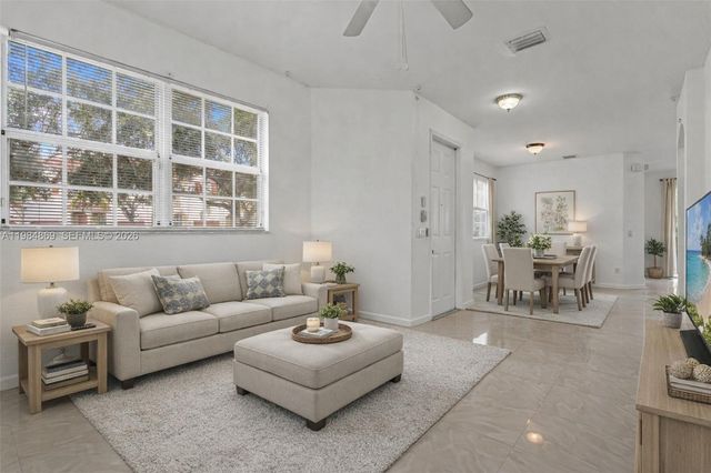 2109 NE 3rd Ct, Homestead, FL 33033