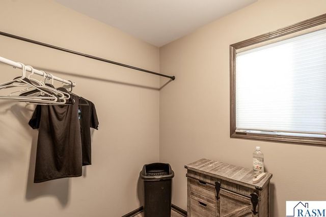 2021 Bluestem Drive, Mankato, MN 56001