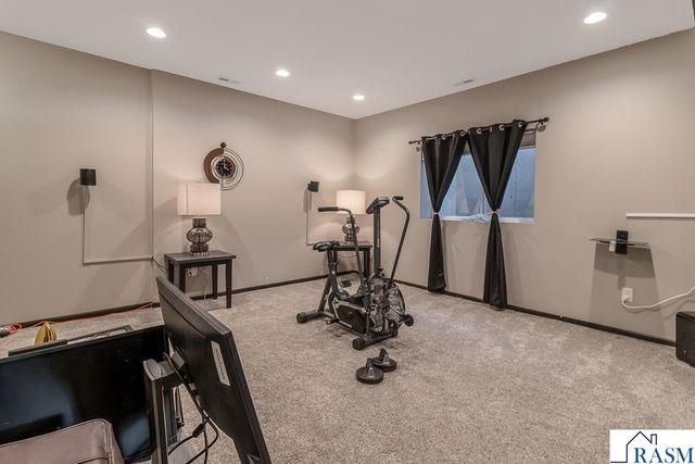 2021 Bluestem Drive, Mankato, MN 56001