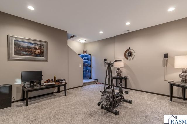 2021 Bluestem Drive, Mankato, MN 56001