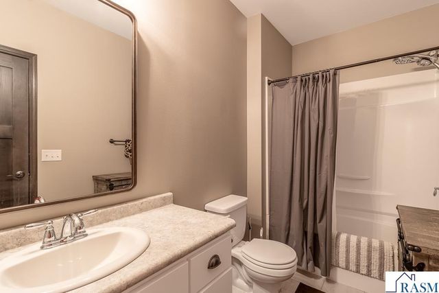 2021 Bluestem Drive, Mankato, MN 56001