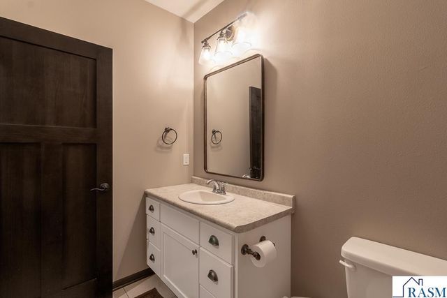 2021 Bluestem Drive, Mankato, MN 56001