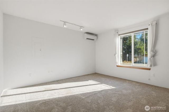 1351 E Island Lake Drive, Shelton, WA 98584