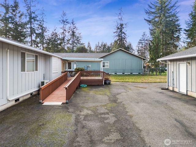 1351 E Island Lake Drive, Shelton, WA 98584