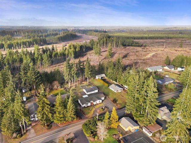 1351 E Island Lake Drive, Shelton, WA 98584