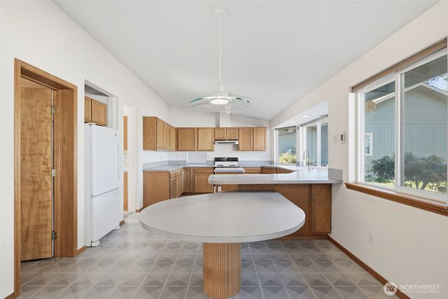 1351 E Island Lake Drive, Shelton, WA 98584