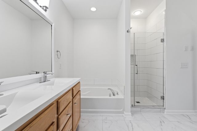 7277 Charlotte Pike Unit 303, Nashville, TN 37209