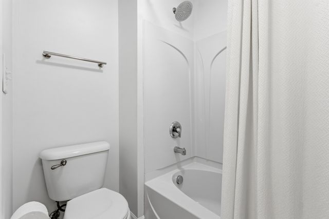 7277 Charlotte Pike Unit 303, Nashville, TN 37209