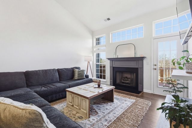 7277 Charlotte Pike Unit 303, Nashville, TN 37209