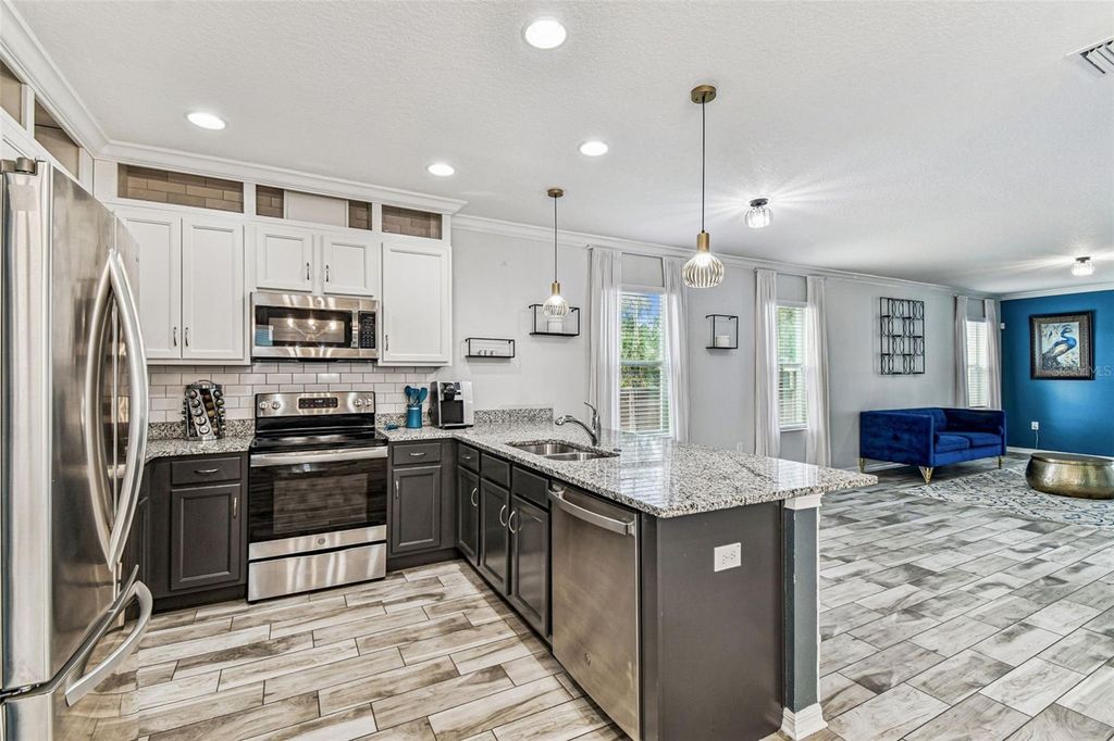 Image 11 of property listing at 2601 E LAKE AVENUE A, Tampa, FL 33610