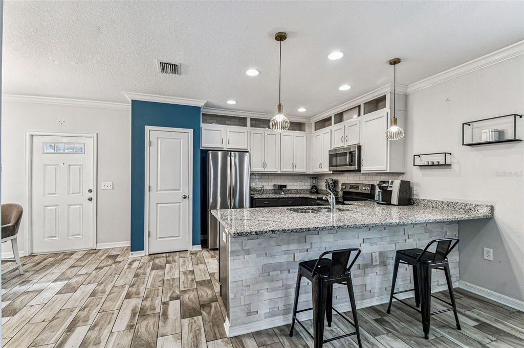 Image 13 of property listing at 2601 E LAKE AVENUE A, Tampa, FL 33610