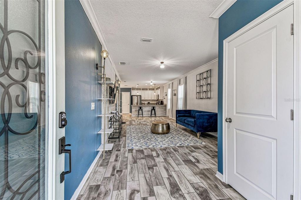 Image 3 of property listing at 2601 E LAKE AVENUE A, Tampa, FL 33610