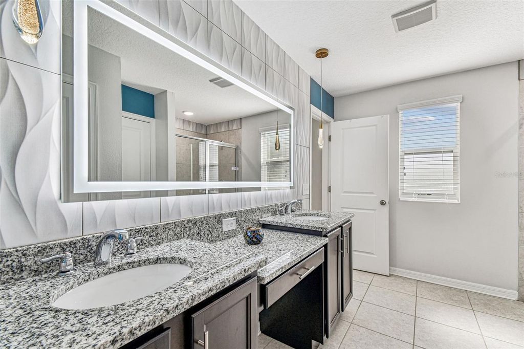 Image 30 of property listing at 2601 E LAKE AVENUE A, Tampa, FL 33610