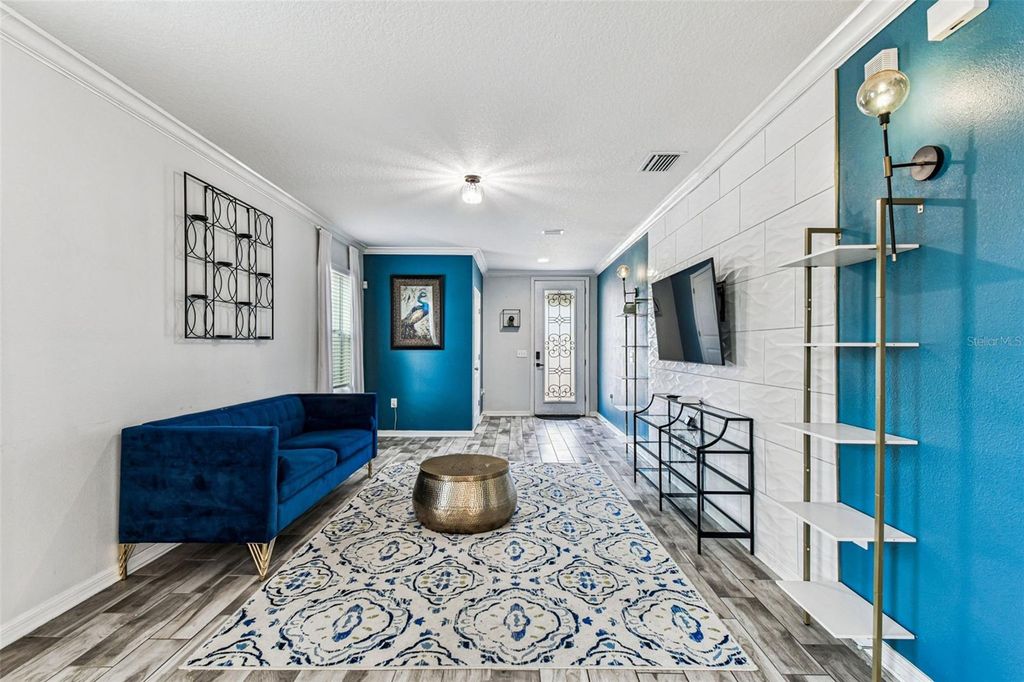 Image 4 of property listing at 2601 E LAKE AVENUE A, Tampa, FL 33610