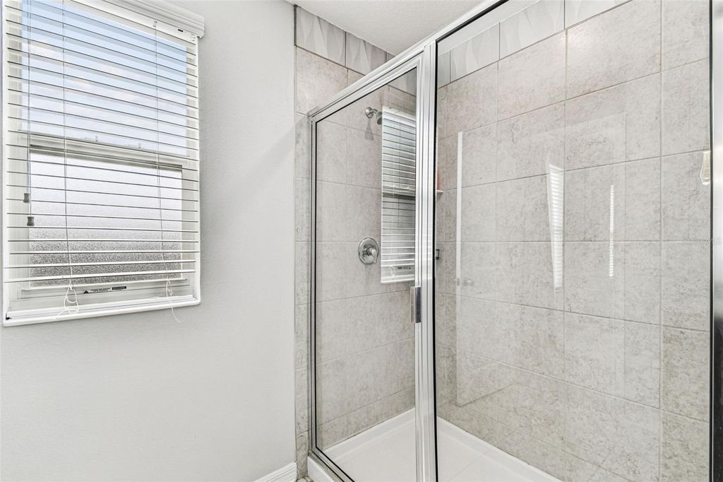 Image 31 of property listing at 2601 E LAKE AVENUE A, Tampa, FL 33610