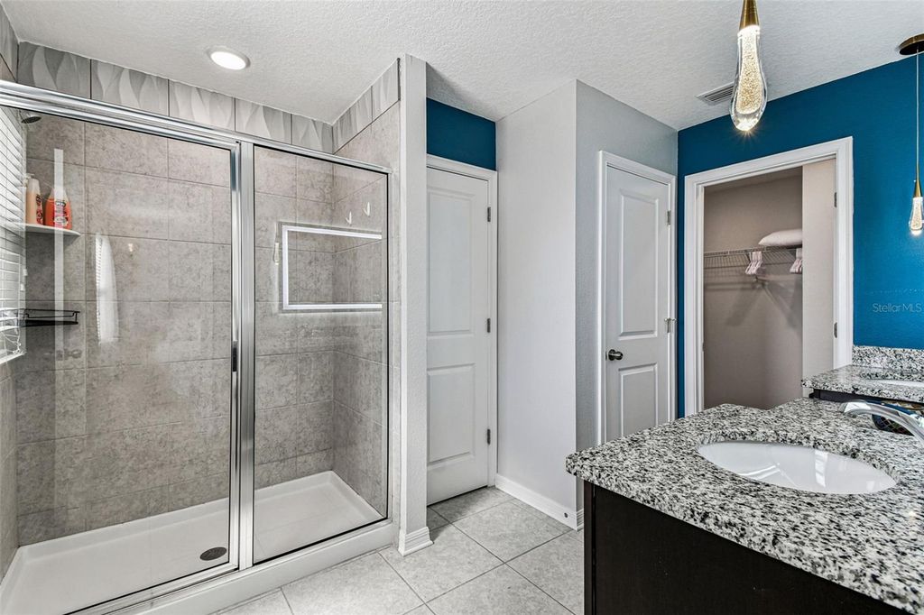 Image 32 of property listing at 2601 E LAKE AVENUE A, Tampa, FL 33610