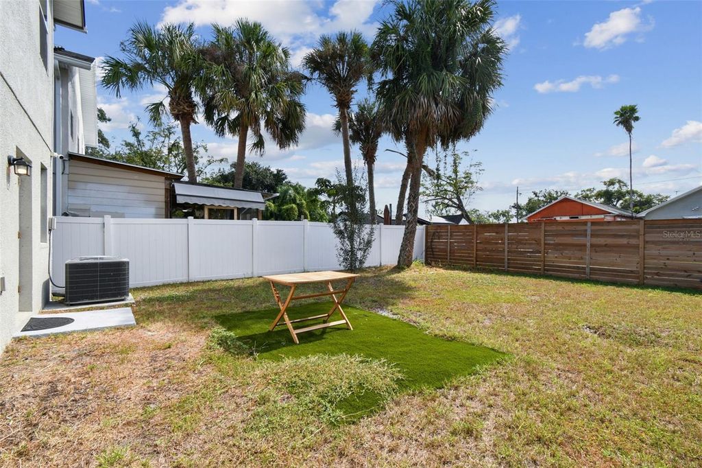 Image 43 of property listing at 2601 E LAKE AVENUE A, Tampa, FL 33610