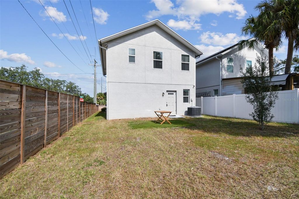 Image 45 of property listing at 2601 E LAKE AVENUE A, Tampa, FL 33610