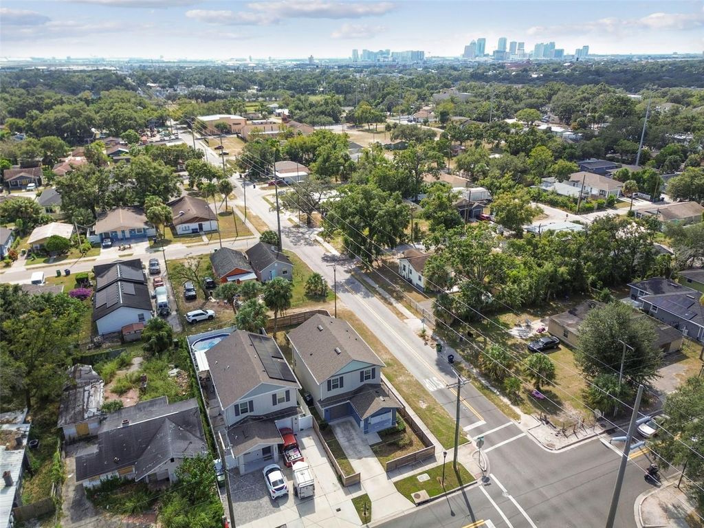 Image 49 of property listing at 2601 E LAKE AVENUE A, Tampa, FL 33610