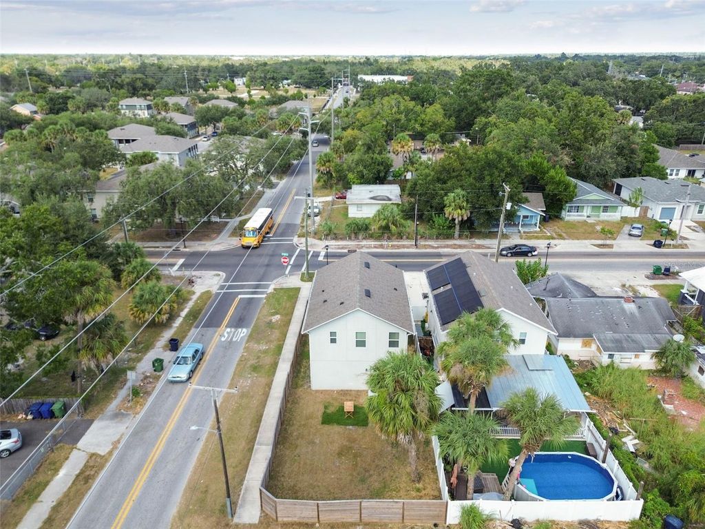 Image 51 of property listing at 2601 E LAKE AVENUE A, Tampa, FL 33610