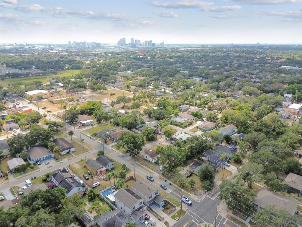 Image 53 of property listing at 2601 E LAKE AVENUE A, Tampa, FL 33610
