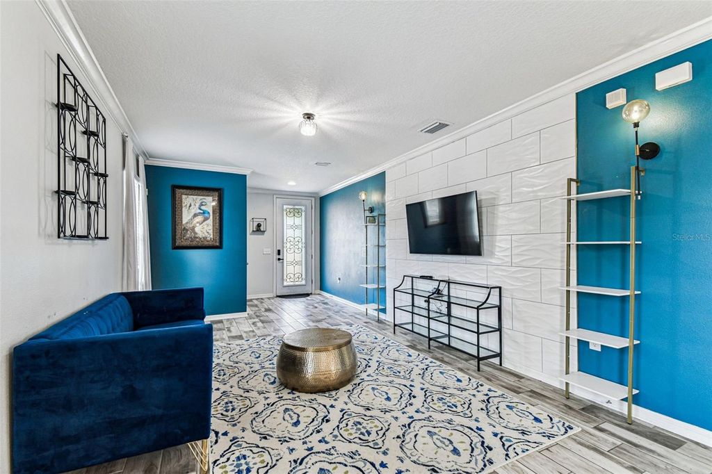 Image 10 of property listing at 2601 E LAKE AVENUE A, Tampa, FL 33610