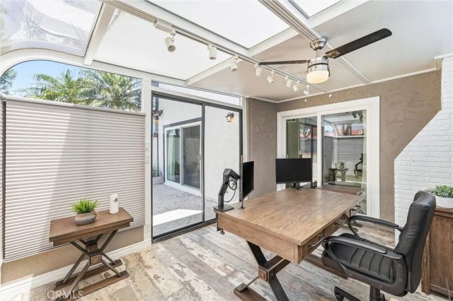 1409 Arch Lane, Huntington Beach, CA 92648