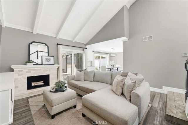 1409 Arch Lane, Huntington Beach, CA 92648