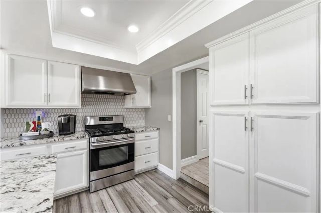 1409 Arch Lane, Huntington Beach, CA 92648