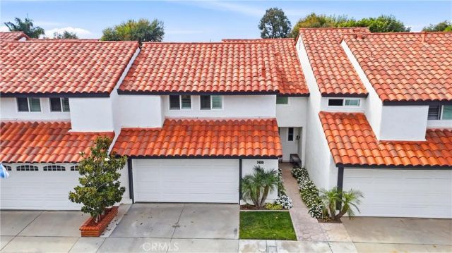 1409 Arch Lane, Huntington Beach, CA 92648