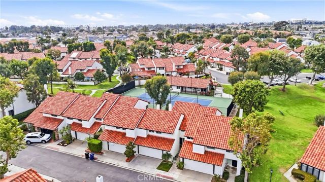 1409 Arch Lane, Huntington Beach, CA 92648