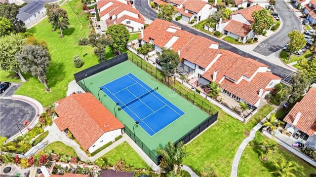 1409 Arch Lane, Huntington Beach, CA 92648