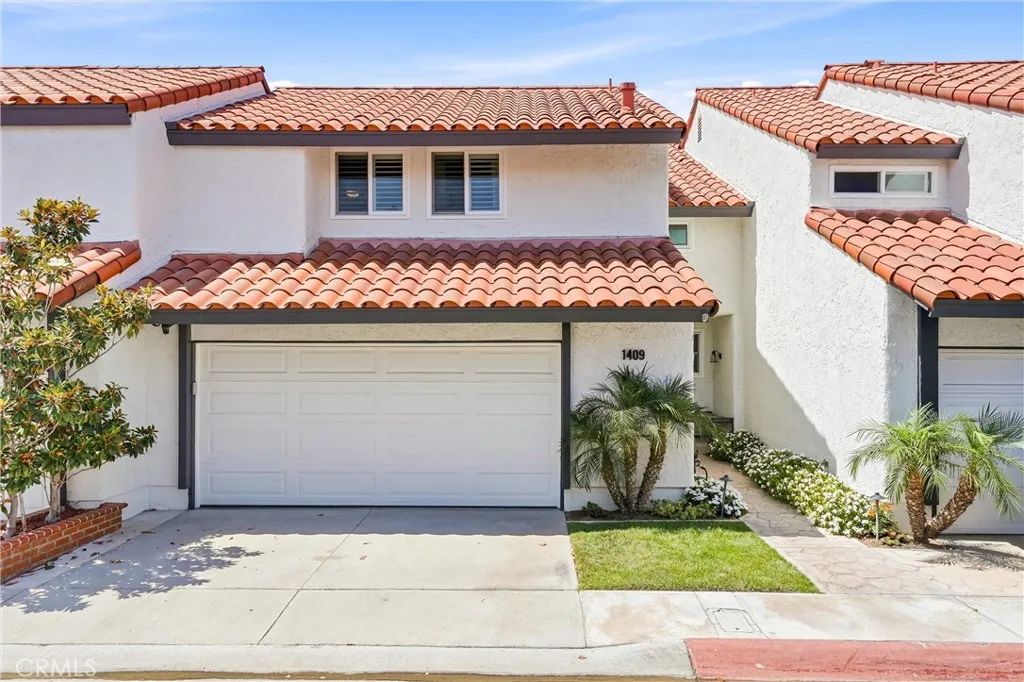 1409 Arch Lane, Huntington Beach, CA 92648