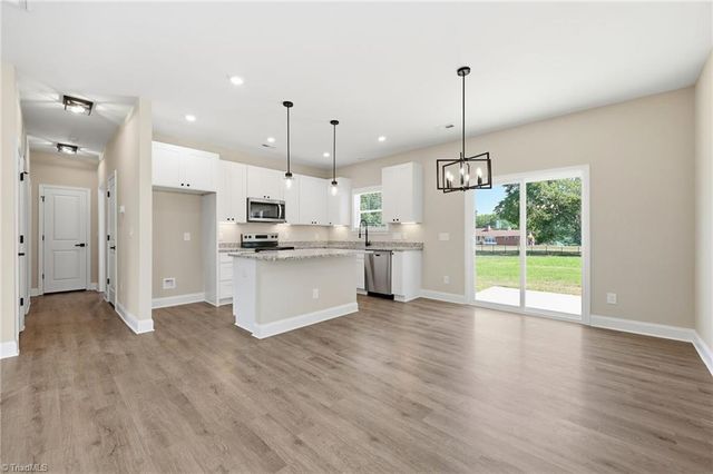 863 Sedge Garden Road, Kernersville, NC 27284