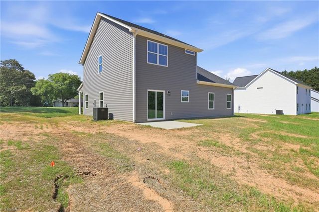 863 Sedge Garden Road, Kernersville, NC 27284