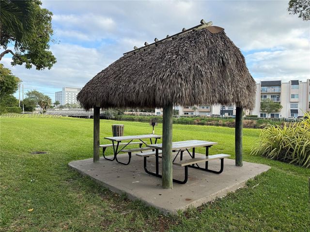 7720 Camino Real E407, Miami, FL 33143