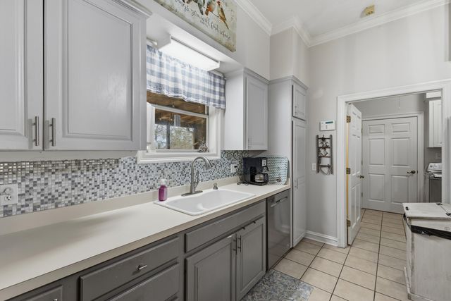 624 Eatonville Rd., Hattiesburg, MS 39401