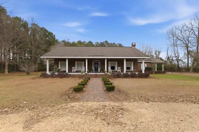 624 Eatonville Rd., Hattiesburg, MS 39401