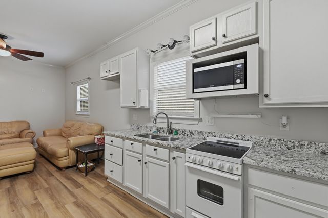 624 Eatonville Rd., Hattiesburg, MS 39401