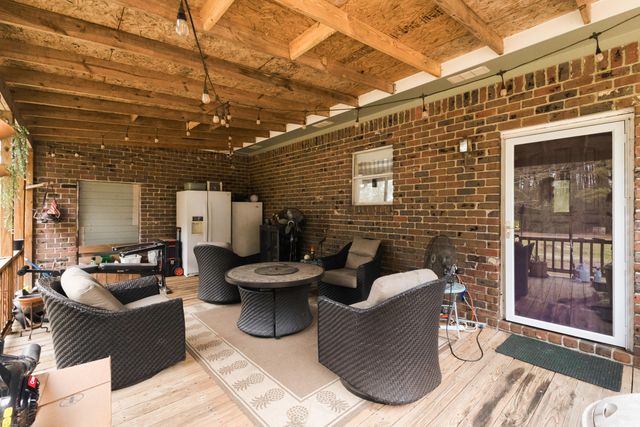 624 Eatonville Rd., Hattiesburg, MS 39401