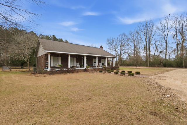 624 Eatonville Rd., Hattiesburg, MS 39401