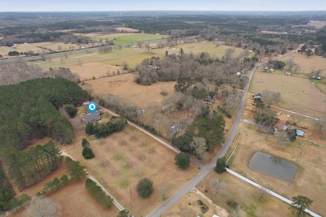 624 Eatonville Rd., Hattiesburg, MS 39401