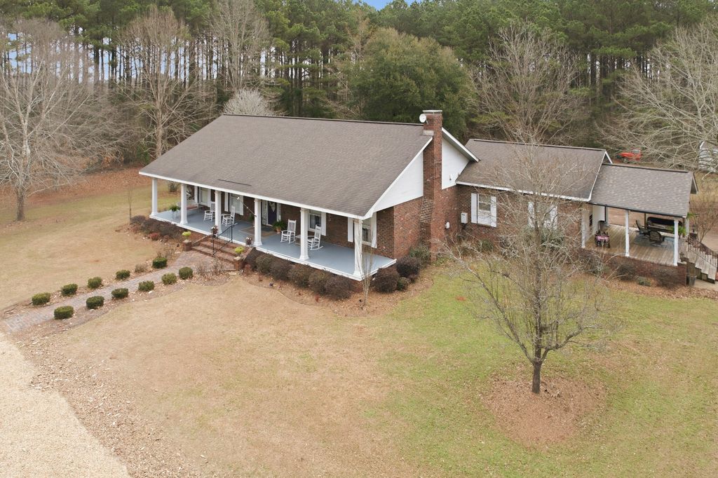 624 Eatonville Rd., Hattiesburg, MS 39401