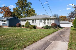 23856 Lebern Drive, North Olmsted, OH 44070