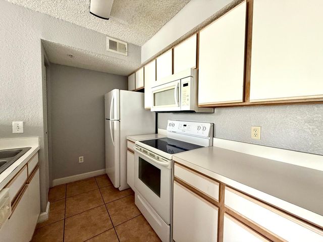 2210 GRAND CAYMAN COURT 1725, Kissimmee, FL 34741