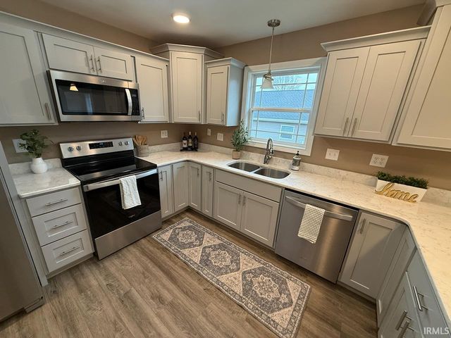 204 W Franklin Lane, Fort Branch, IN 47648