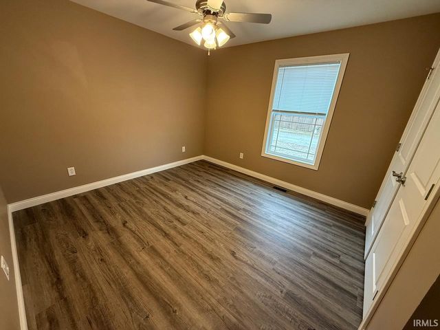 204 W Franklin Lane, Fort Branch, IN 47648