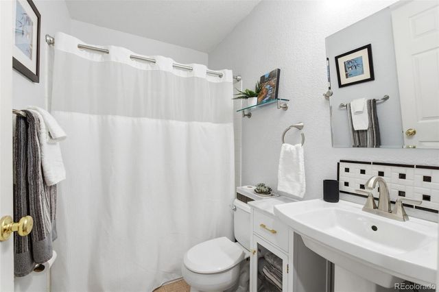 3045 E 110th Drive, Northglenn, CO 80233